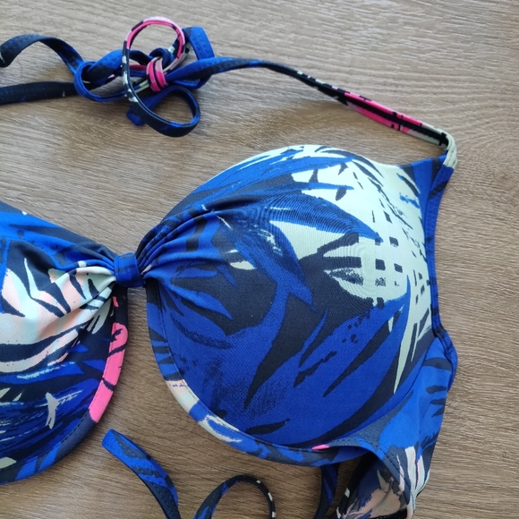 Ardene Swim Floral Pattern Bikini Set, Top XL and Bottom L - Picture 4 of 14